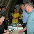 Charlotte Van den Broeck signeert op de stand van Grim Boekhandel - 14 augustus 2018 - foto: Marco Tebaldi